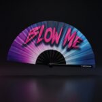 BLOW ME” Festival Fan in purple-blue – Rave & CSD accessory – View 1