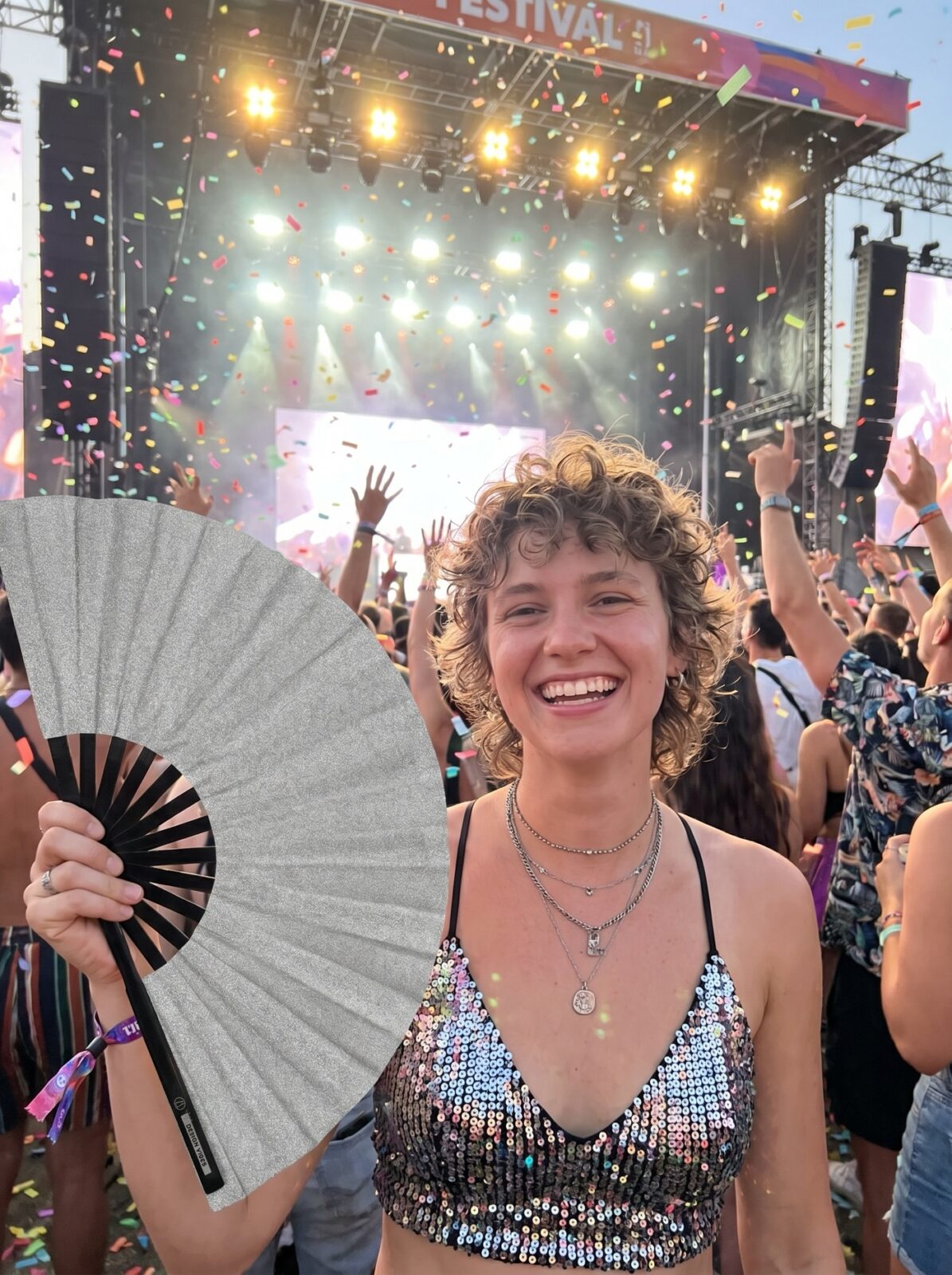 Festival Fan Silver Glitter – Sparkling Rave & Pride Accessory – View 4