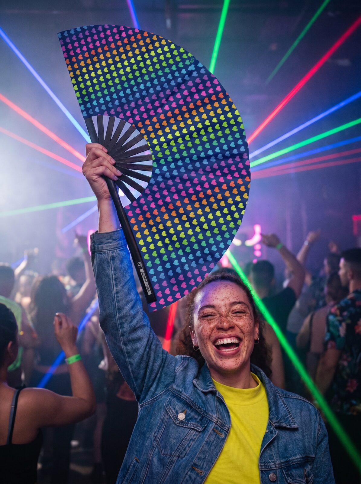 Festival Fan dark blue with rainbow hearts – CSD & Pride – View 2
