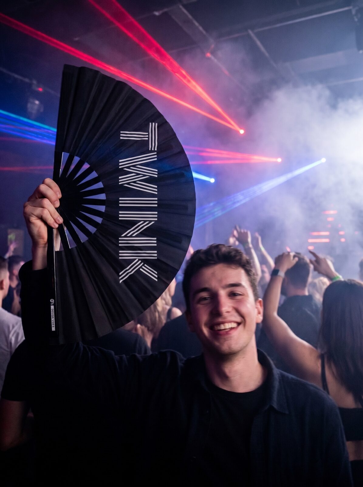 Festival Fan “TWINK” in black – Rave & Pride statement – View 2